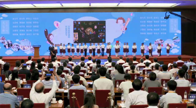 （花市小学学生表演《食品安全三字经》）