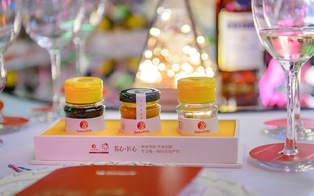 （欣和食品为米其林指南晚宴提供的调味品）